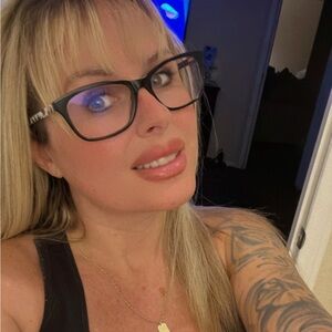 Meet your Posher, Stacy